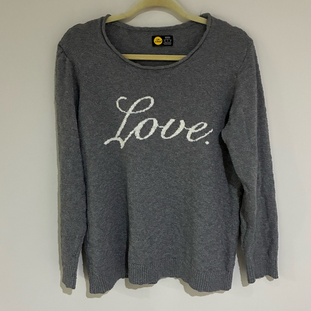 Life Is Good “Love.” Gray sweater. Size medium.